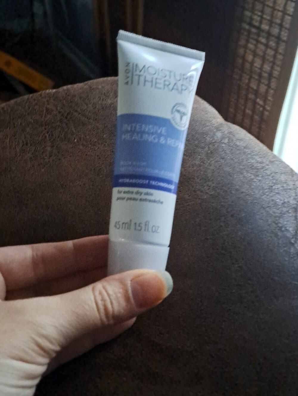 2/10🍀 Avon Moisture Therapy Intensive Healing & Repair Body Wash